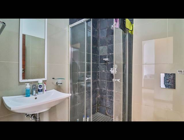 2 BEDROOM APARTMENT FOR SALE IN UMHLANGA RIDGE